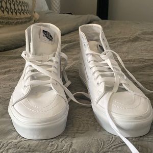 Women’s Canvas Sk-8 Hi- top vans